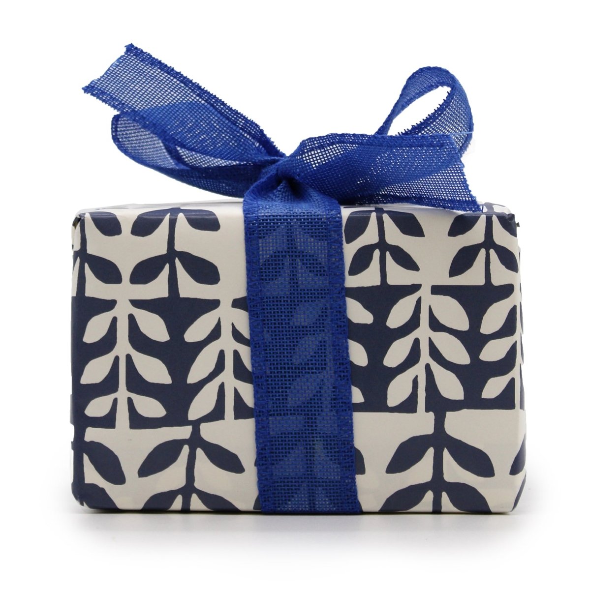 Agnes+Cat Gift Box: Parma Violet + Seasalt and Moss & Dolly Blue - tebaspa