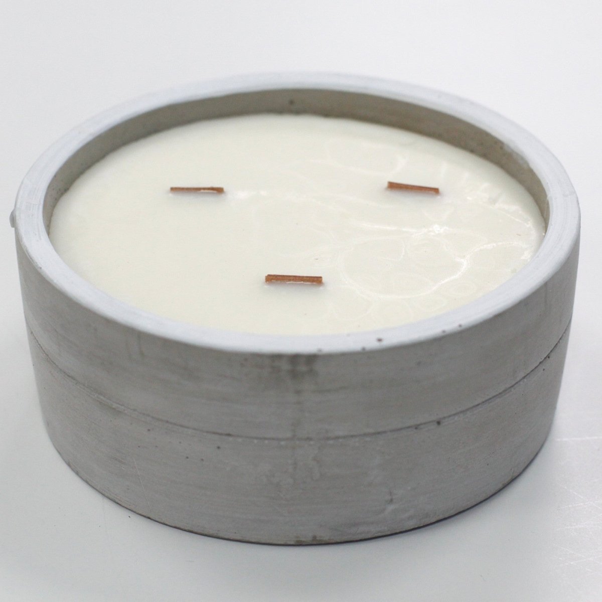 Concrete Soy Candle Large - Crushed Vanilla & Orange - tebaspa