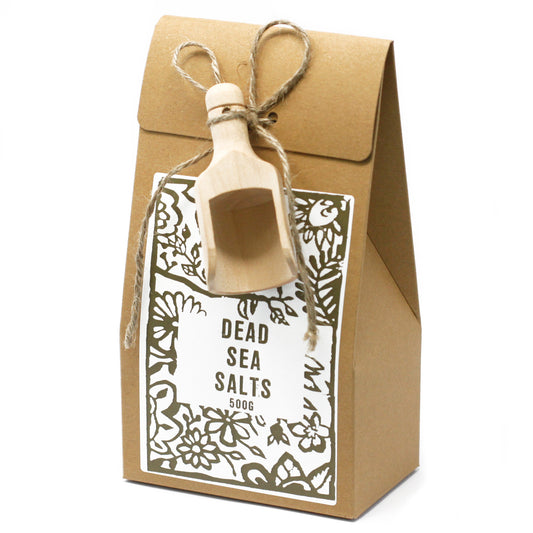 The 500g bags of bath salts come elegantly packaged in a box, complete with a convenient wooden scoop for precise measurements, making them a thoughtful gift for any occasion.